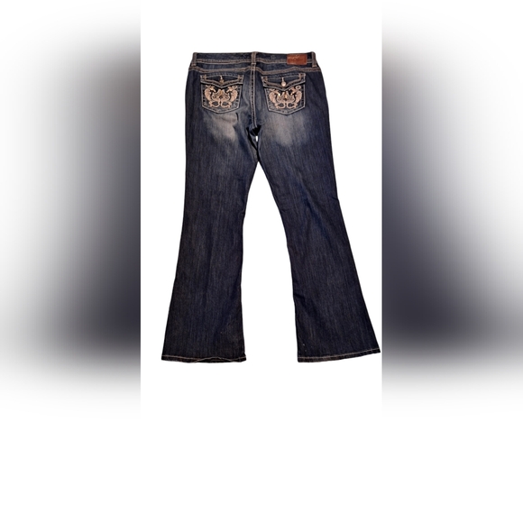 Ariya Plus Size Embellished Jeans Junior Sz 15/16 EUC Game Night Denim Casual - Picture 2 of 6